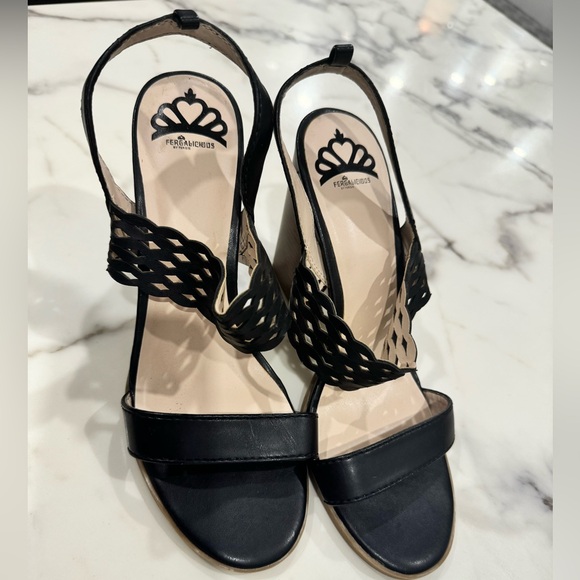 Women's Fergalicious by Fergie size 8 - Picture 2 of 4